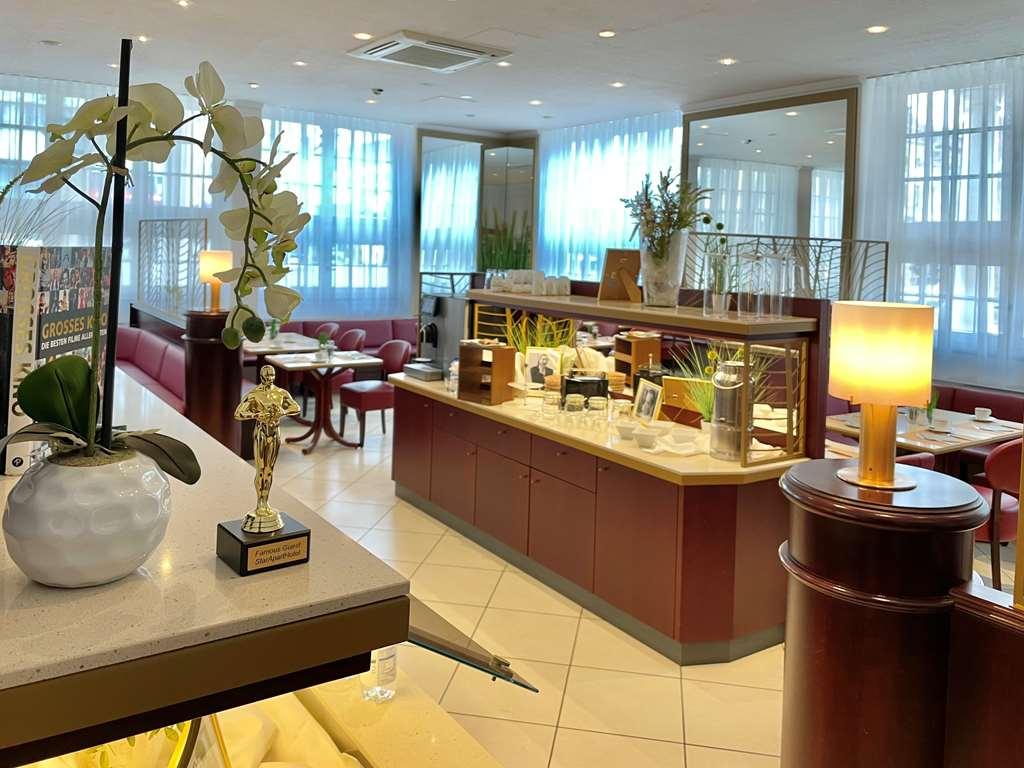 Star-Apart Hansa Hotel فيسبادن المطعم الصورة